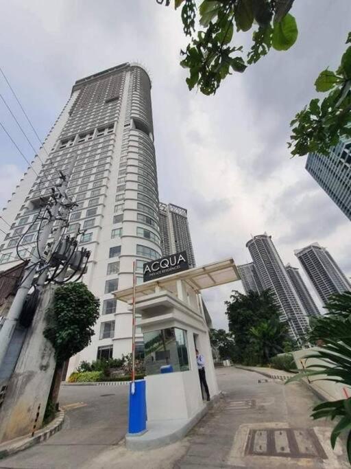 Aveline Suites Elite Rockwell View Acqua Private Residences Near Rockwell Makati Μανίλα Εξωτερικό φωτογραφία